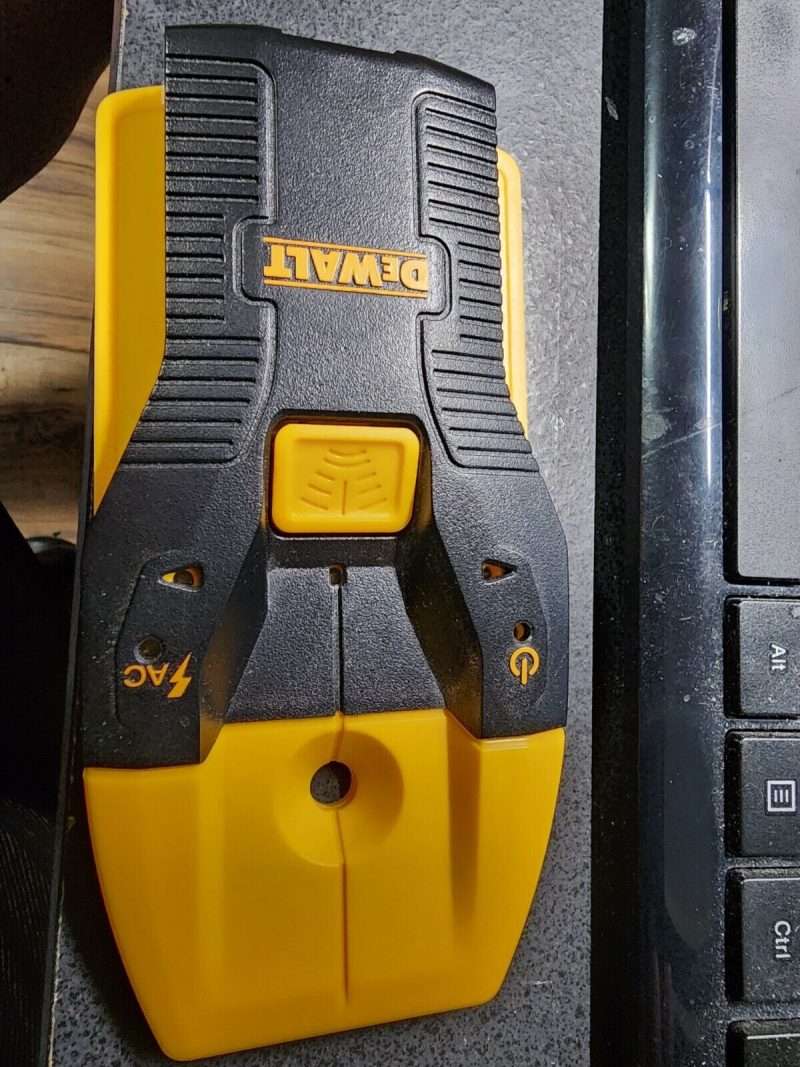 DEWALT 3/4 in. Stud Finder (DW0100)